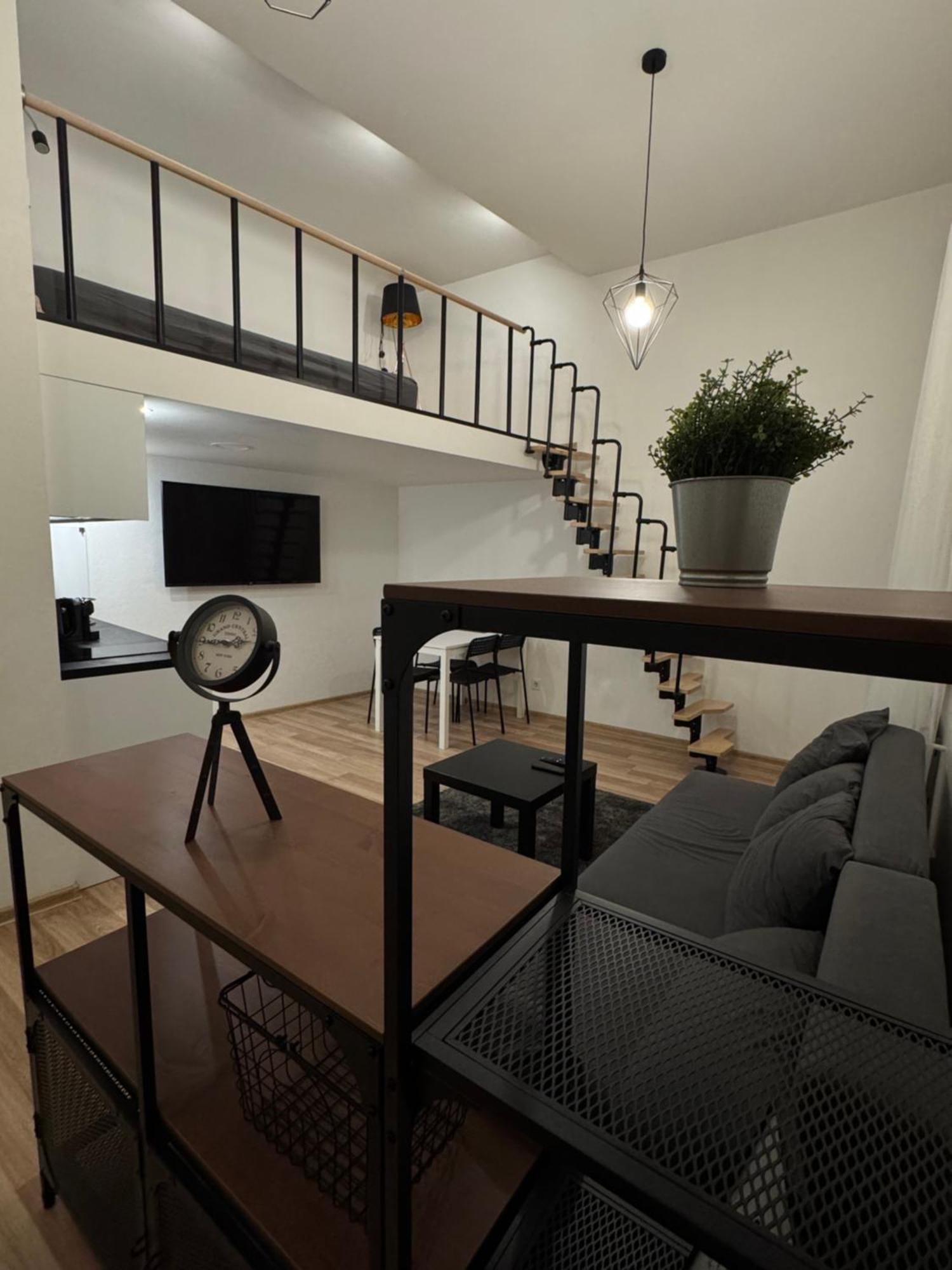 Loft 22 In Center Huoneisto